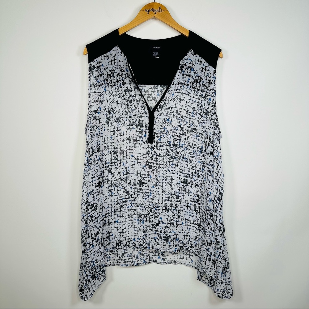 Torrid Sheer Abstract Print Sleeveless Tank Top Blouse White Black Plus Size 2